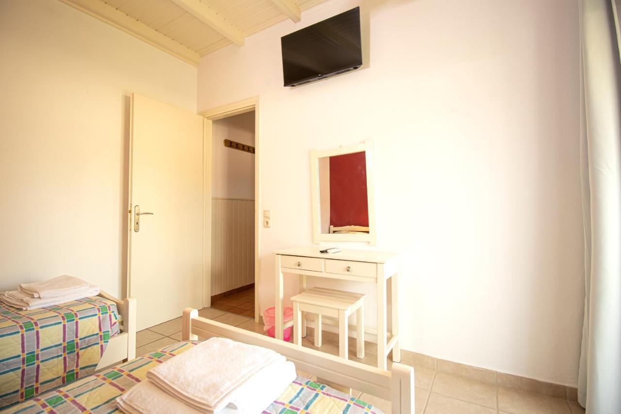 Dragana Apartments Ipsos Luaran gambar